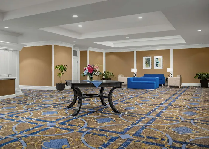 Doubletree By Hilton Chicago O'hare Airport-rosemont Hotel