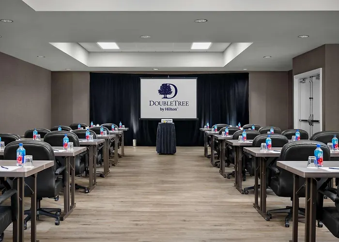 Doubletree By Hilton Chicago O'hare Airport-rosemont Hotel