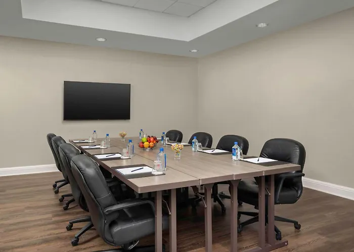 Doubletree By Hilton Chicago O'hare Airport-rosemont Hotel Rosemont